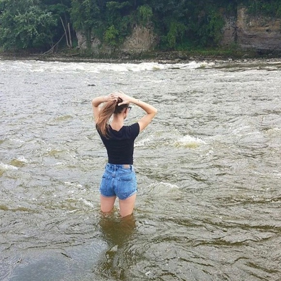 Meet your Posher, Jenny - Picture 1 of 1